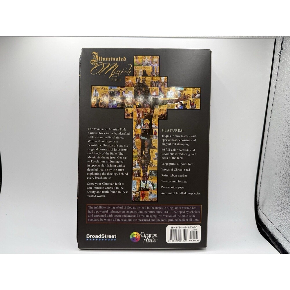 The Illuminated Messiah Bible: 66 Portraits of Jesus (KJV) - imitation_leath...
